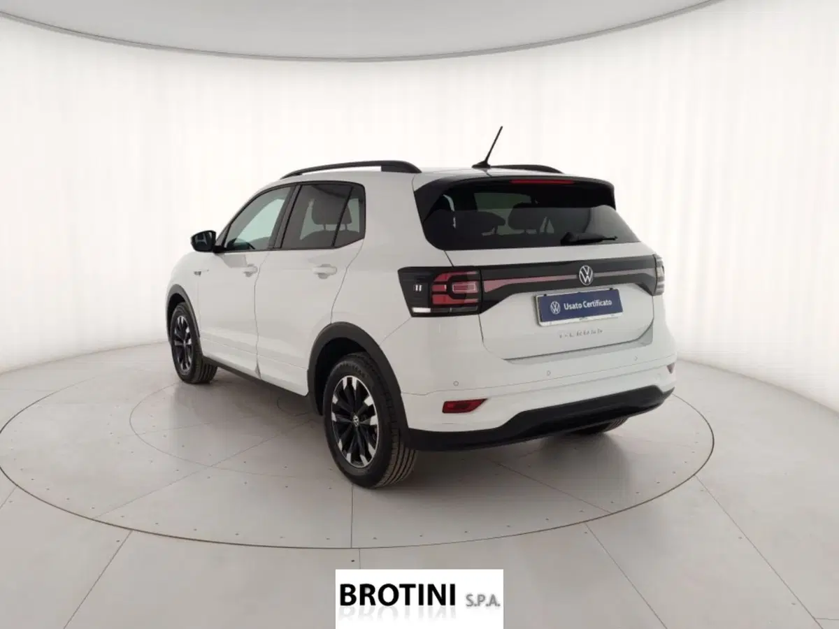 Volkswagen T-Cross usata a Massa-Carrara (2)