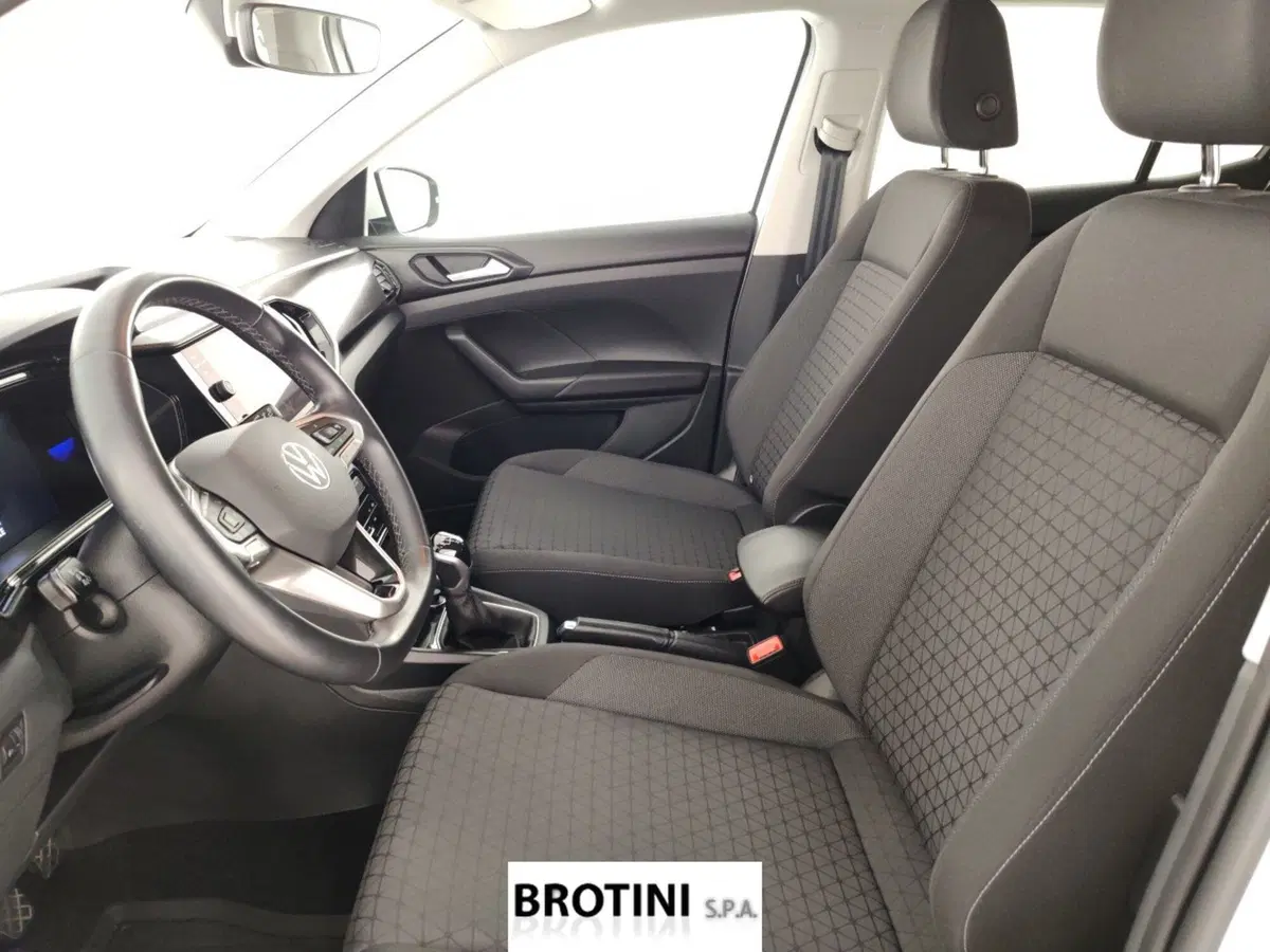 Volkswagen T-Cross usata a Massa-Carrara (7)