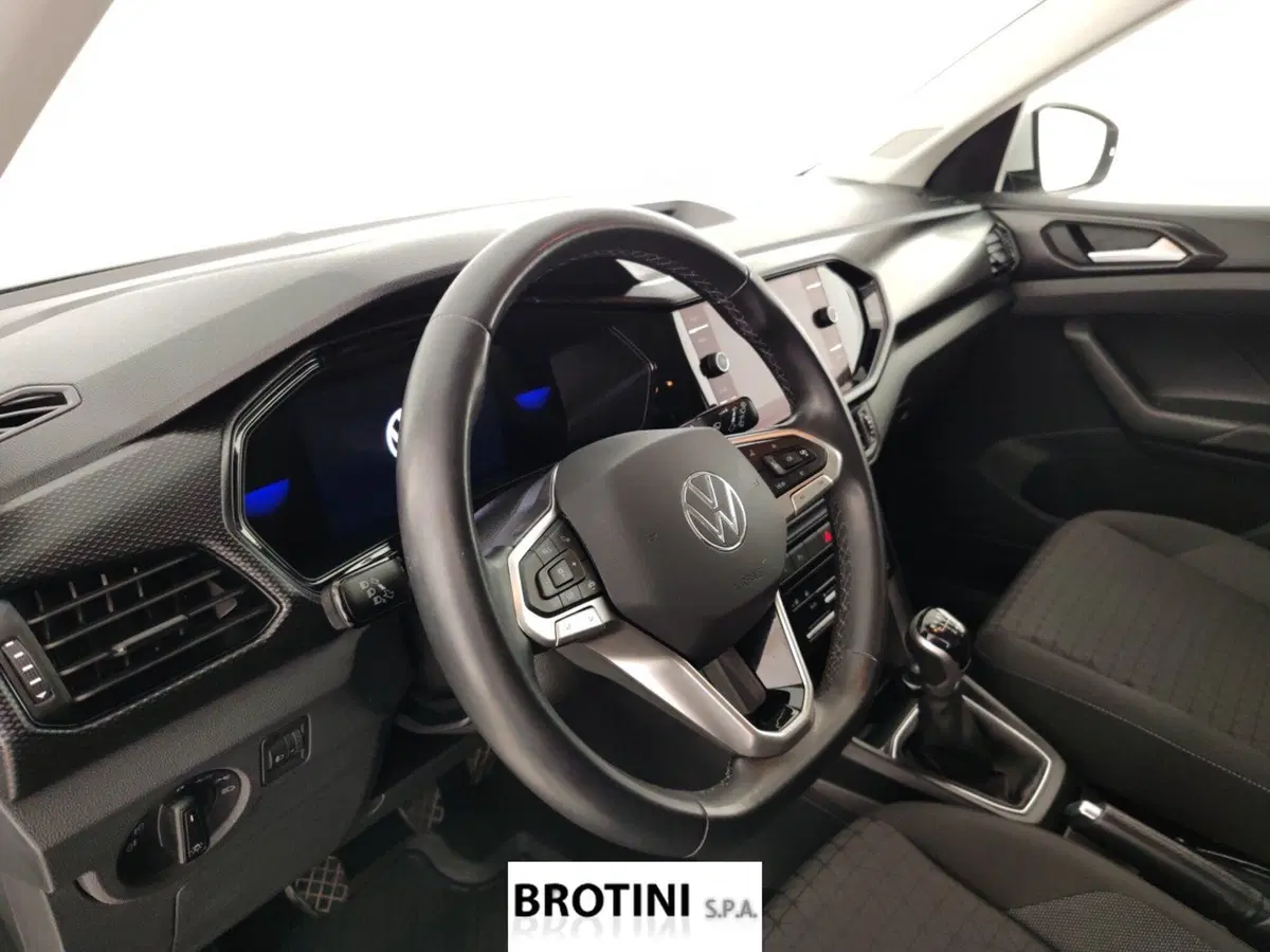 Volkswagen T-Cross usata a Massa-Carrara (8)