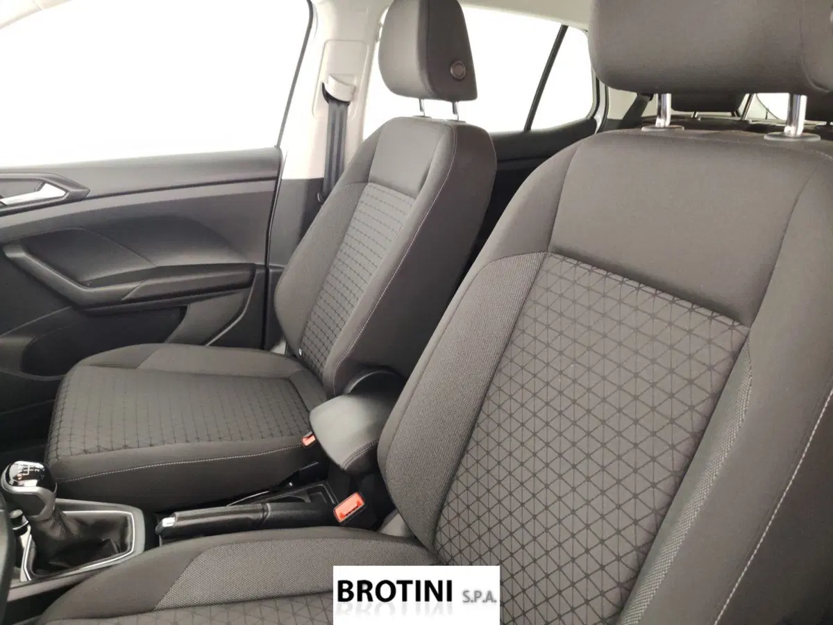 Volkswagen T-Cross usata a Massa-Carrara (9)