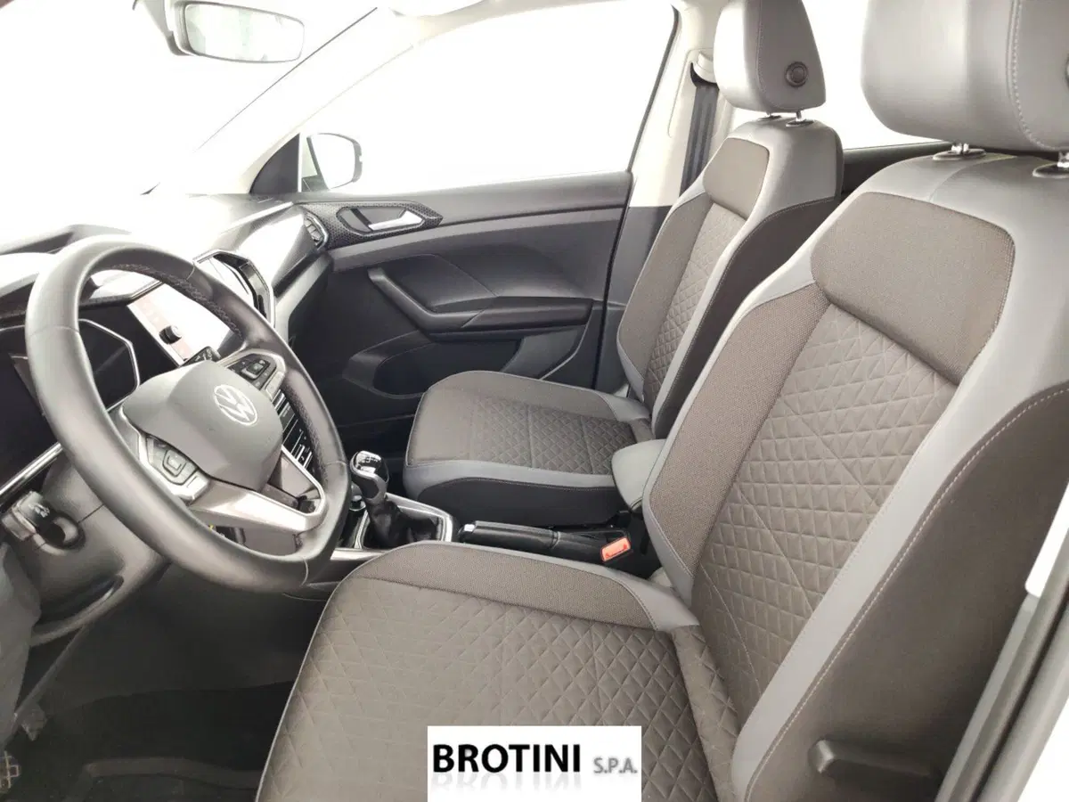 Volkswagen T-Cross usata a Massa-Carrara (7)
