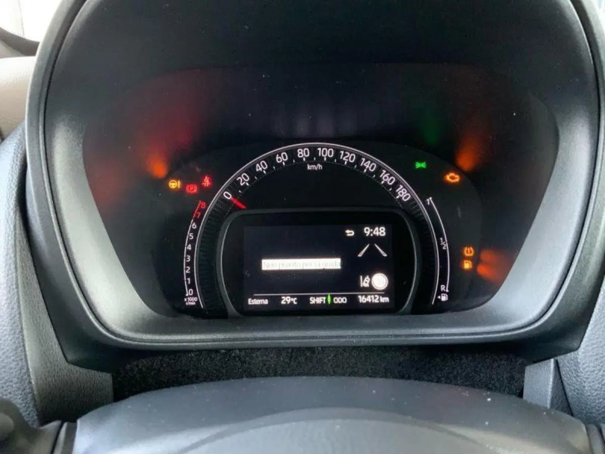 Toyota Aygo X usata a Perugia (10)
