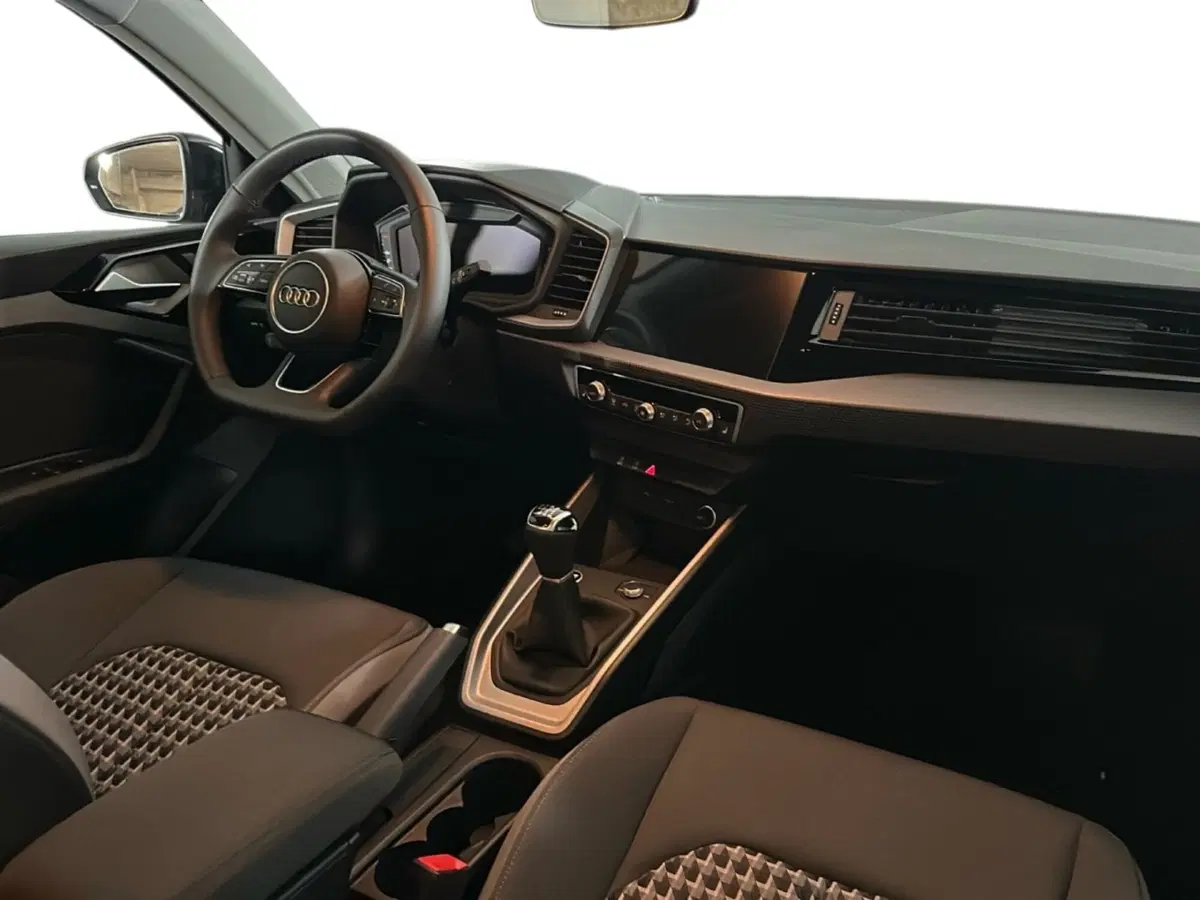 Audi A1 allstreet usata a Napoli (10)