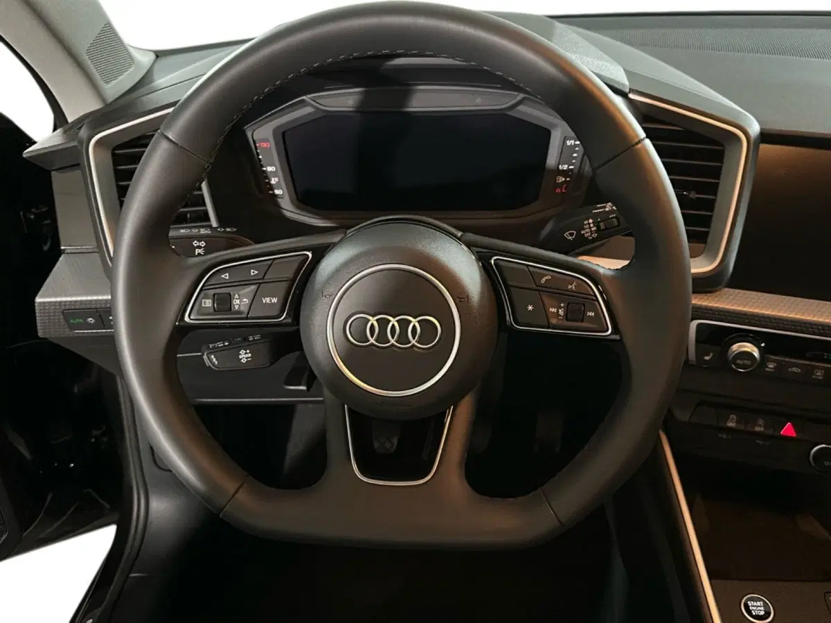 Audi A1 allstreet usata a Napoli (11)