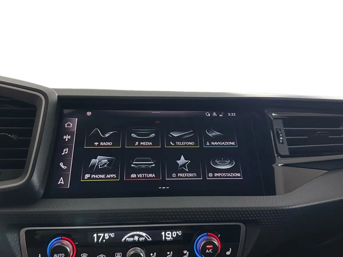 Audi A1 allstreet usata a Napoli (14)