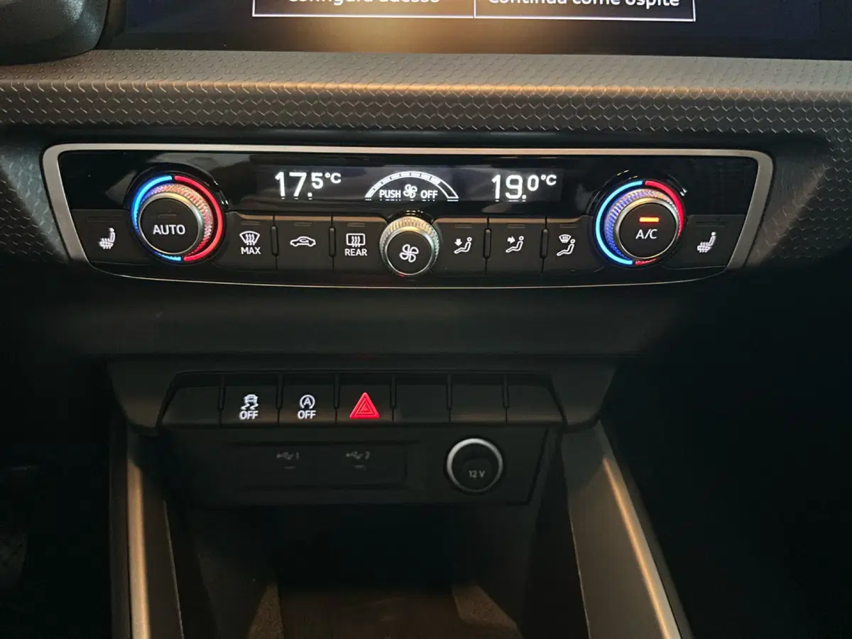 Audi A1 allstreet usata a Napoli (15)