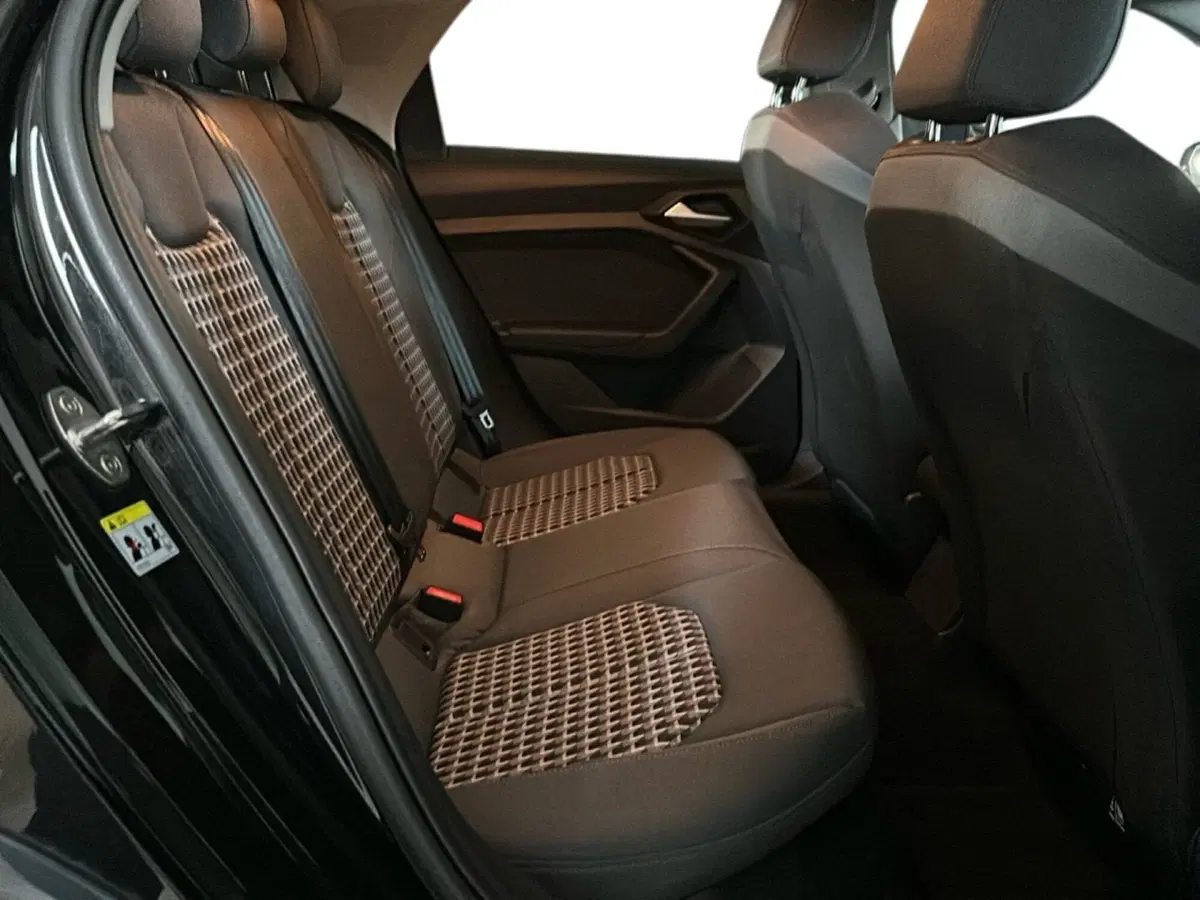 Audi A1 allstreet usata a Napoli (8)