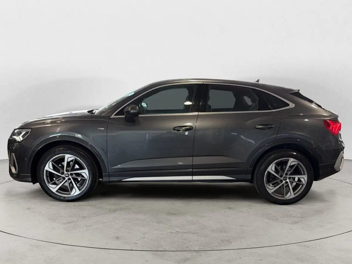 Audi Q3 Sportback usata a Napoli (4)