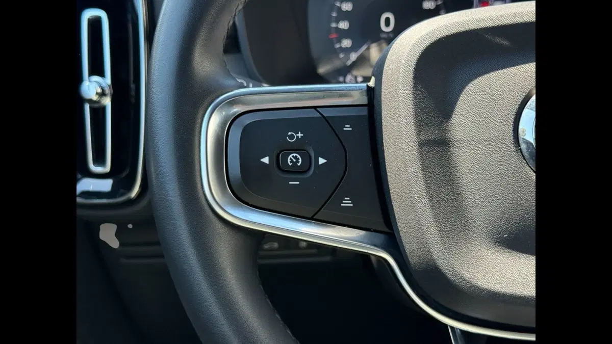 Volvo XC40 usata a Palermo (15)
