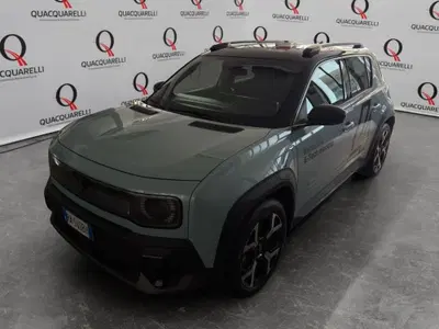 Renault Renault 4 Techno comfort range 150cv del 2025 usata a Milano