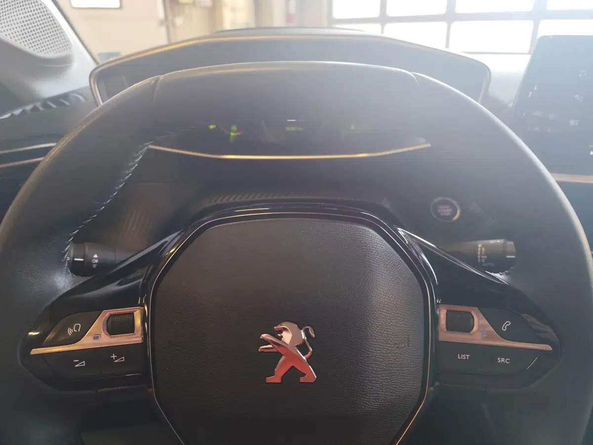 Peugeot 208 usata a Milano (11)