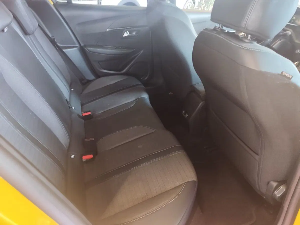Peugeot 208 usata a Milano (15)
