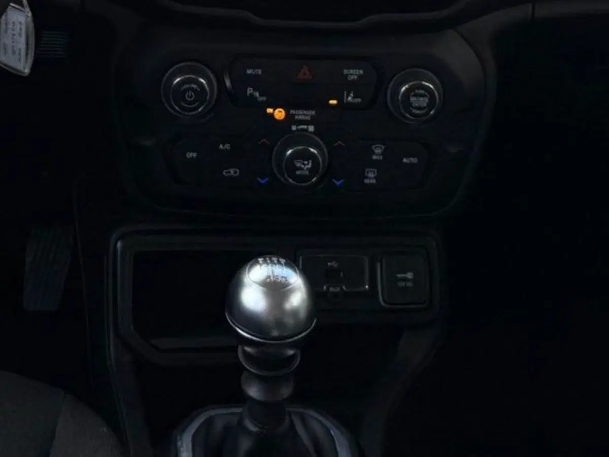 Jeep Renegade usata a Salerno (17)