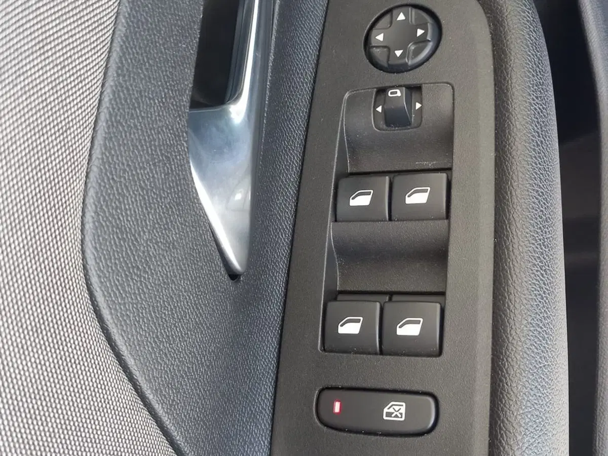 Opel Mokka usata a Salerno (11)