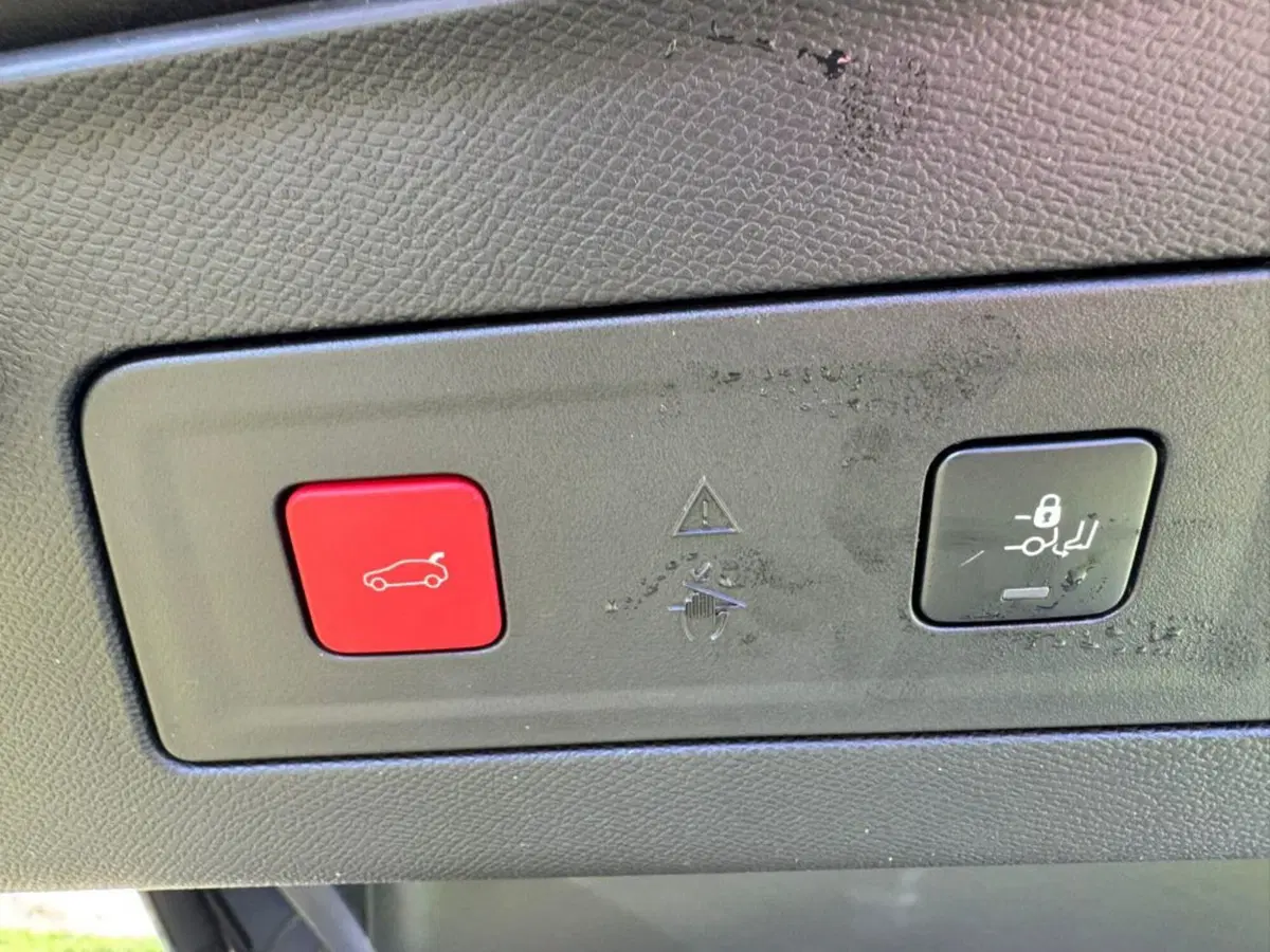 Peugeot 508 SW nuova a Salerno (14)