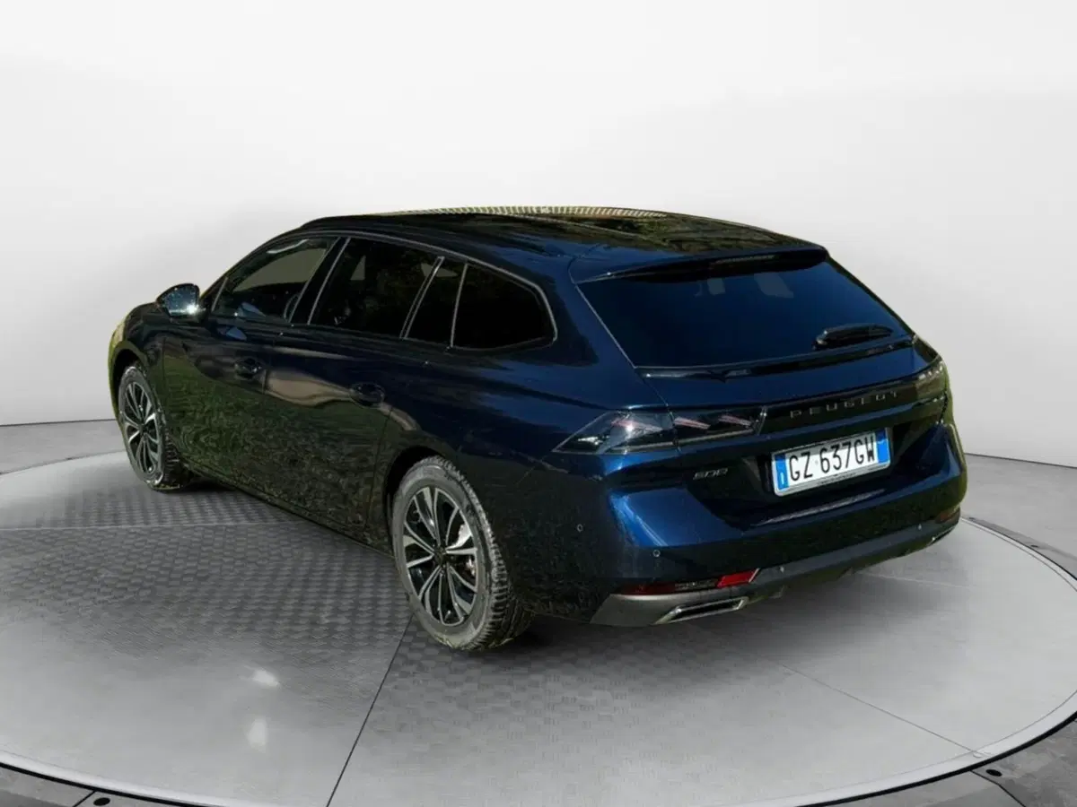 Peugeot 508 SW nuova a Salerno (3)
