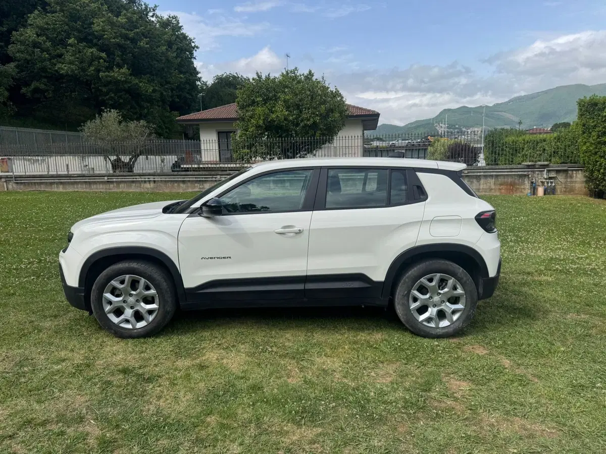 Jeep Avenger usata a Salerno (10)