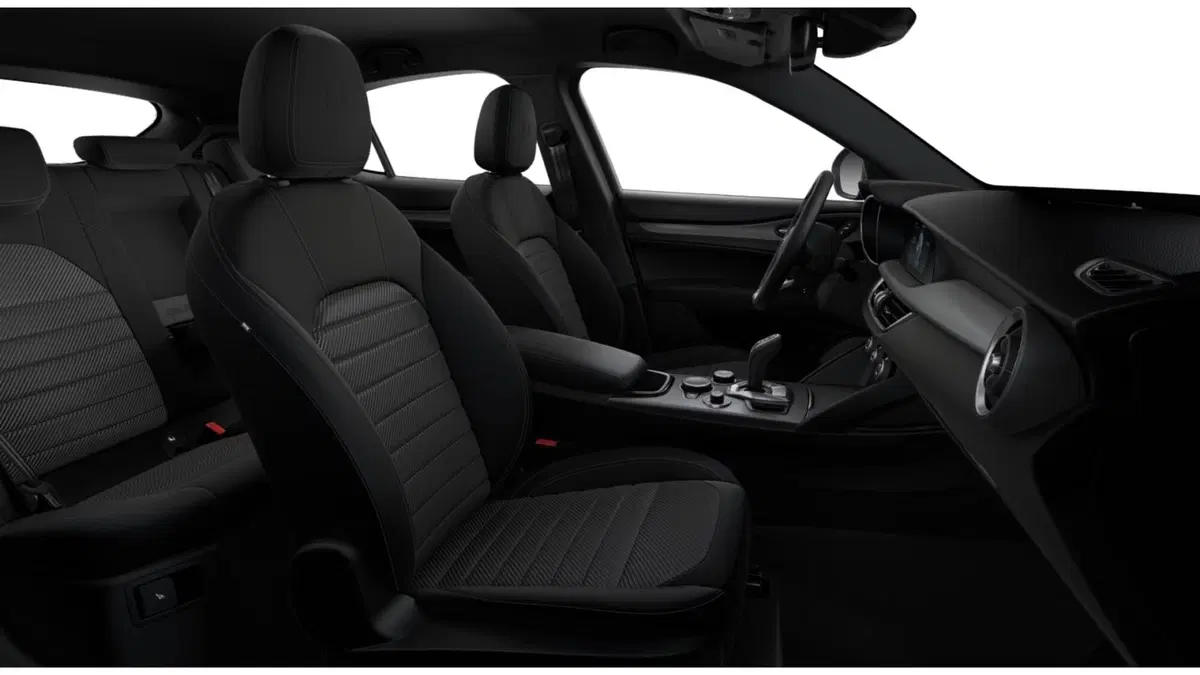 Alfa Romeo Stelvio nuova a Salerno (6)