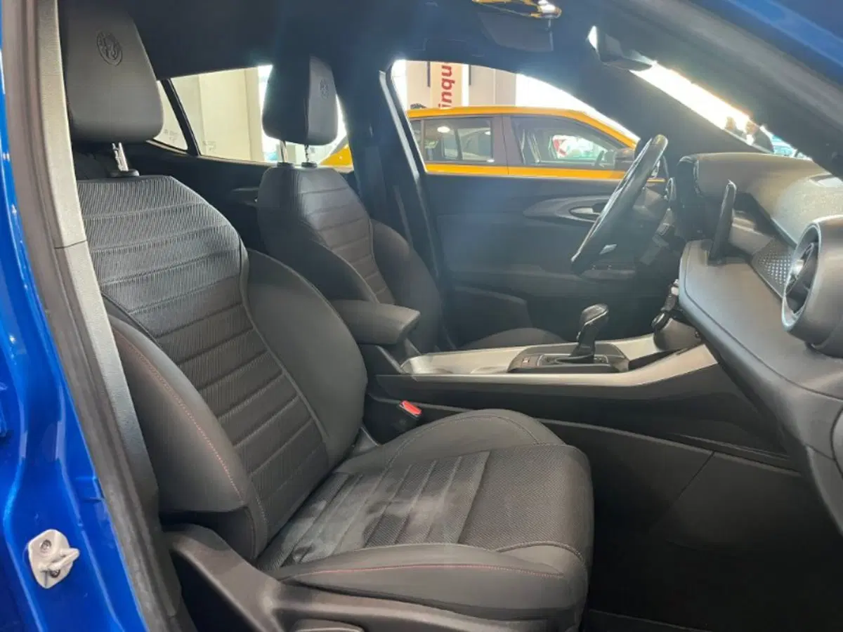 Alfa Romeo Tonale usata a Salerno (8)