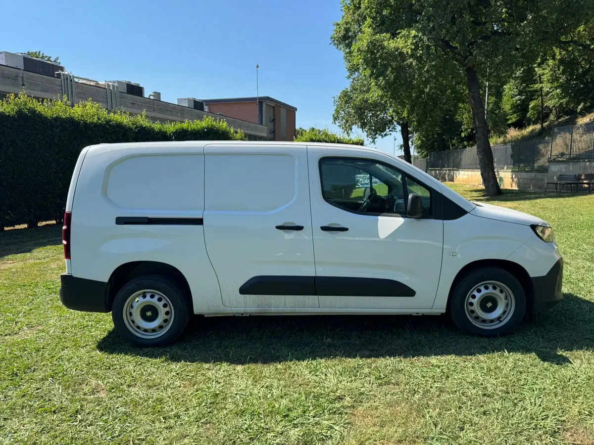 Fiat Doblò nuova a Salerno (13)