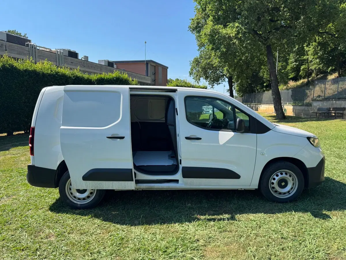 Fiat Doblò nuova a Salerno (14)