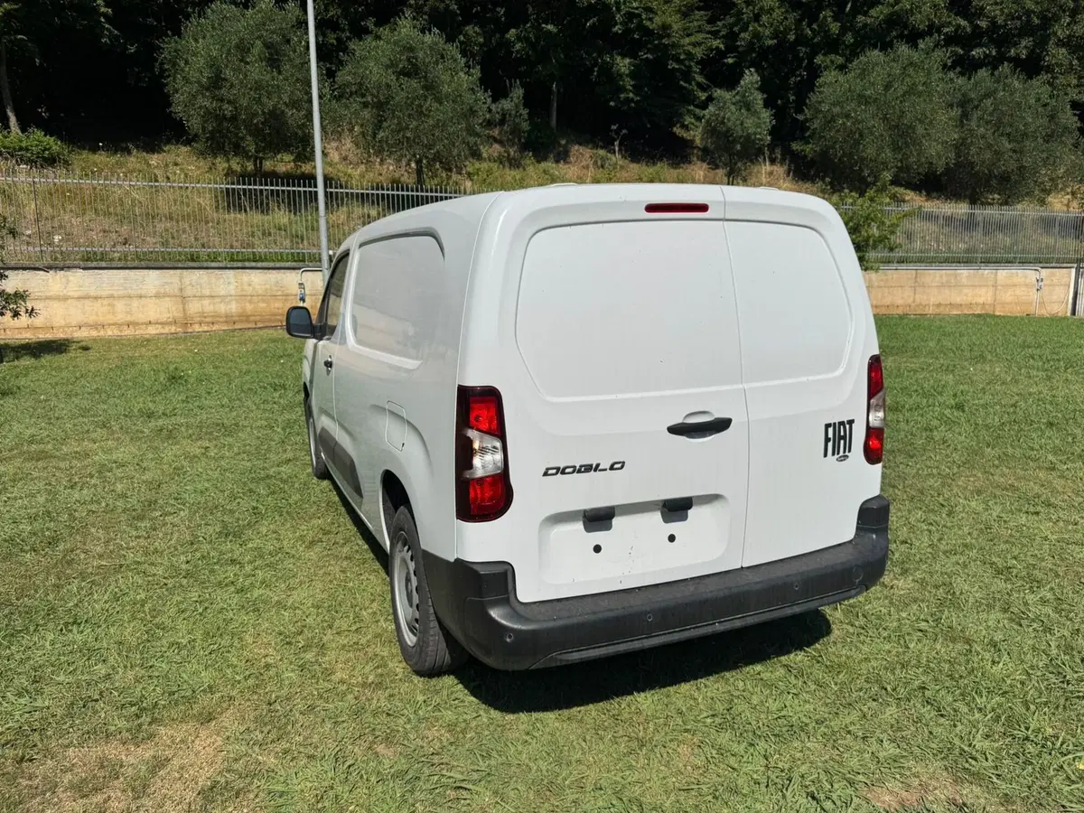 Fiat Doblò nuova a Salerno (3)