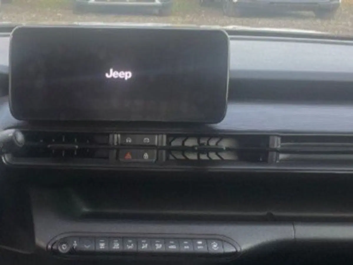Jeep Avenger usata a Salerno (20)