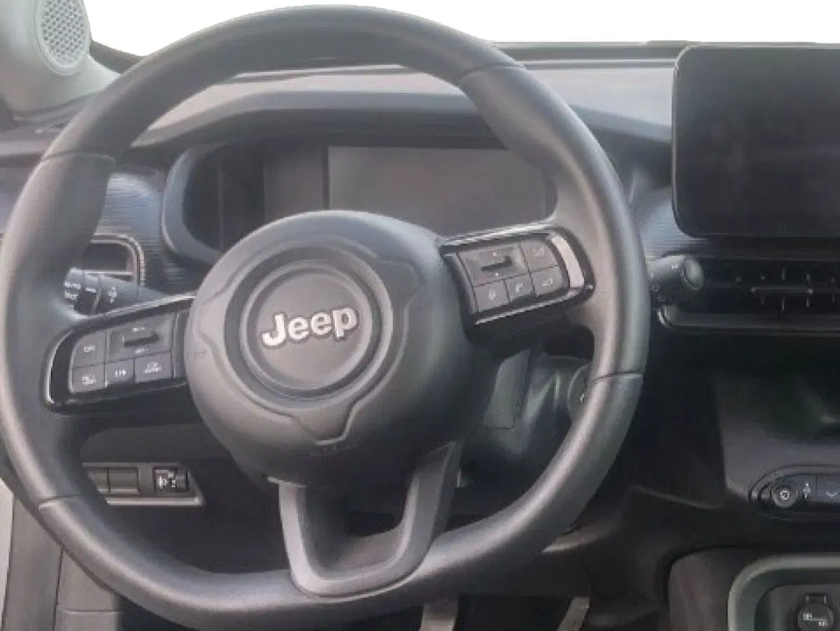 Jeep Avenger usata a Salerno (8)