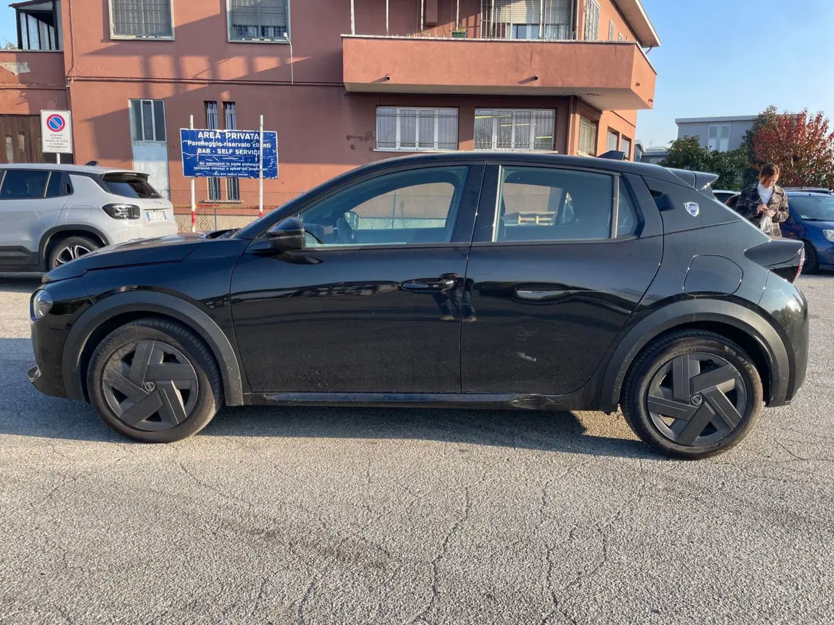 Lancia Ypsilon usata a Salerno (12)