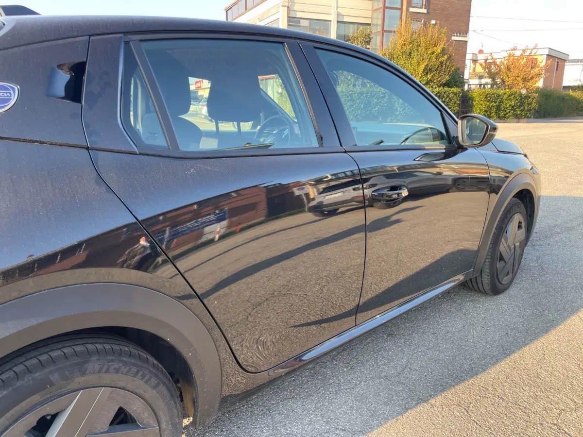 Lancia Ypsilon usata a Salerno (15)