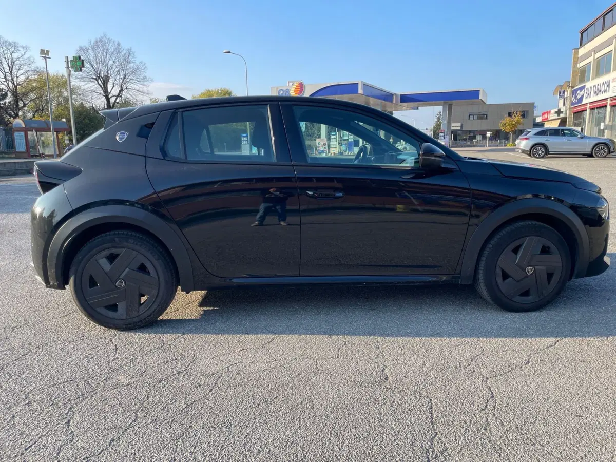 Lancia Ypsilon usata a Salerno (16)