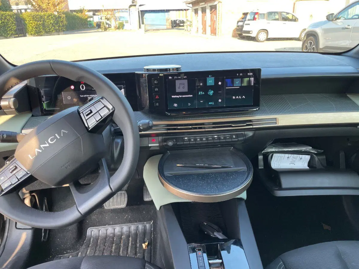 Lancia Ypsilon usata a Salerno (5)