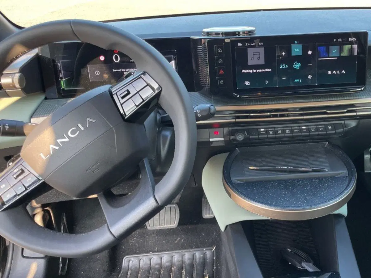 Lancia Ypsilon usata a Salerno (8)