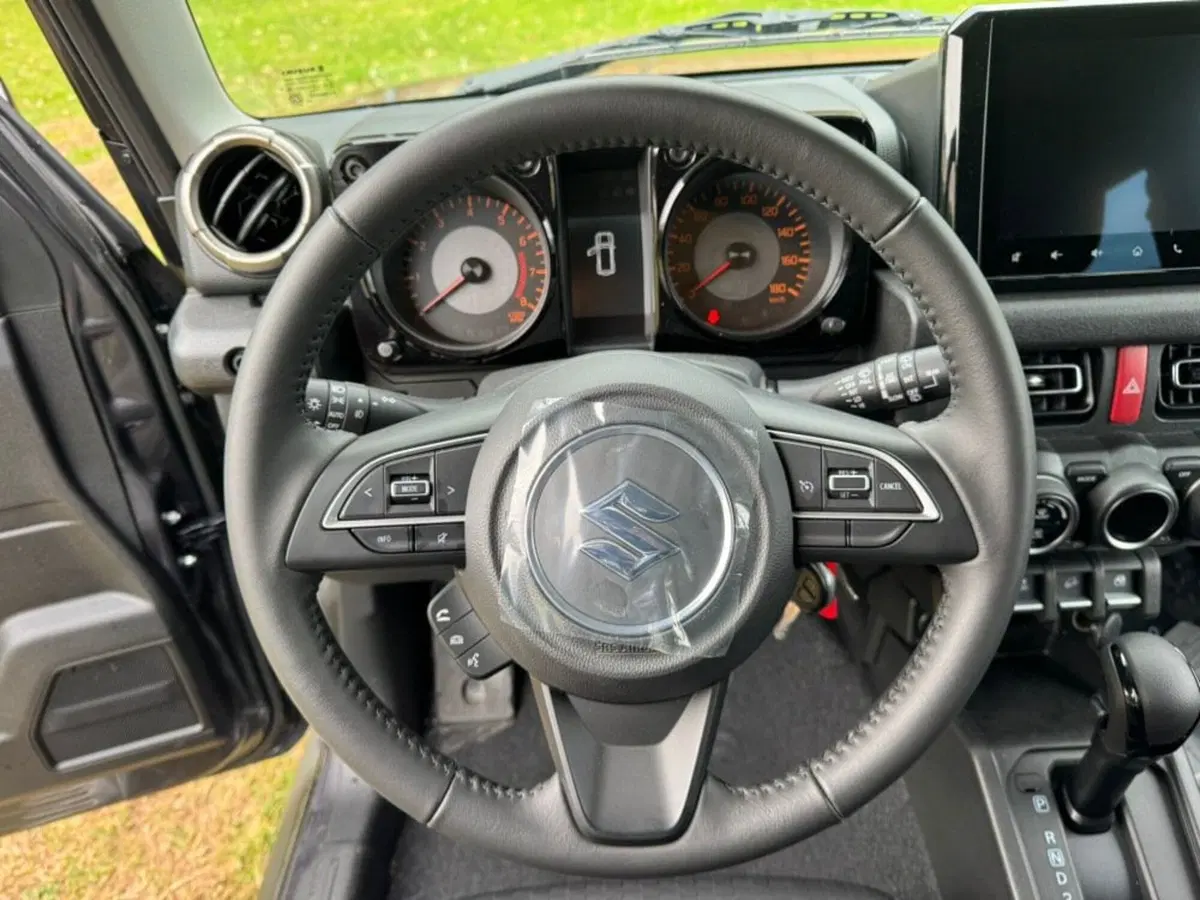 Suzuki Jimny nuova a Salerno (19)