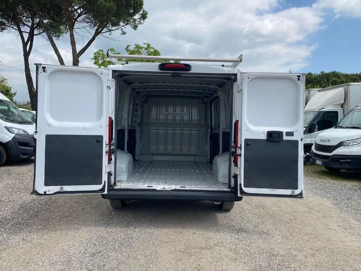 Peugeot Boxer Furgone usata a Salerno (12)