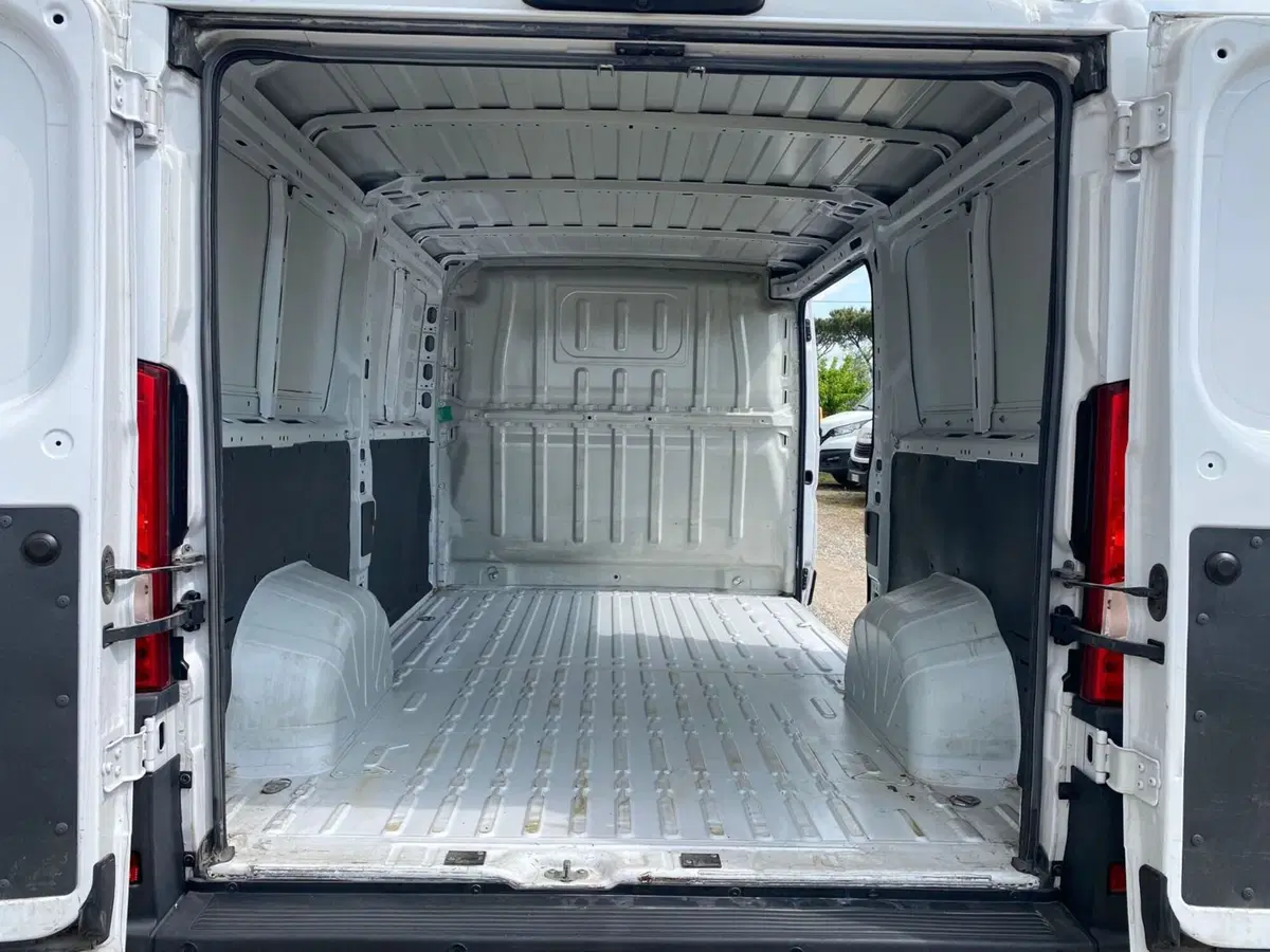 Peugeot Boxer Furgone usata a Salerno (13)