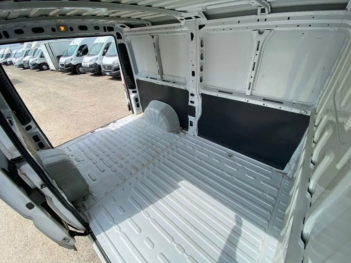 Peugeot Boxer Furgone usata a Salerno (16)