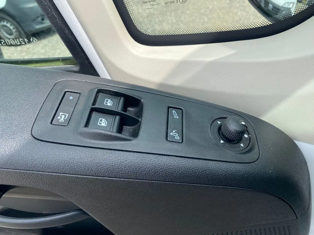 Peugeot Boxer Furgone usata a Salerno (17)