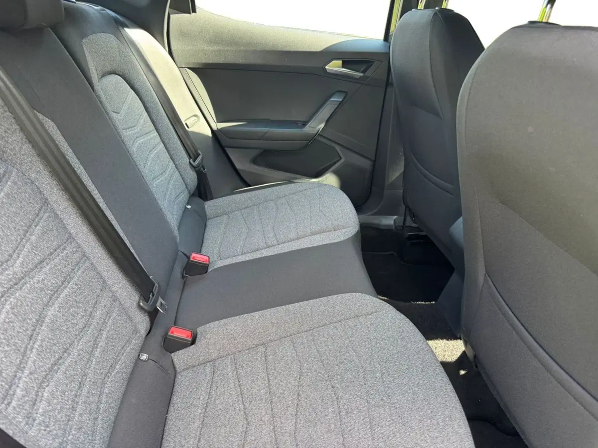SEAT Arona usata a Salerno (7)