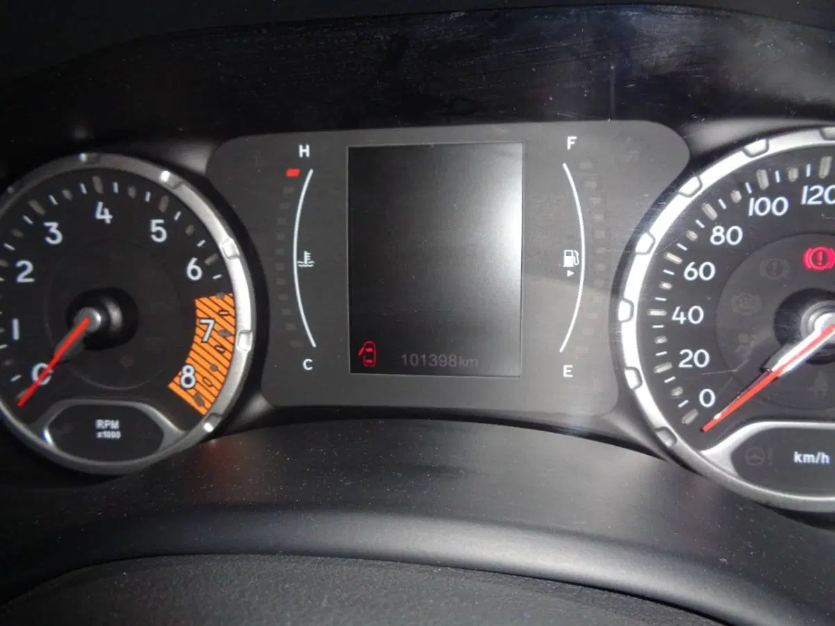 Jeep Renegade usata a Salerno (16)