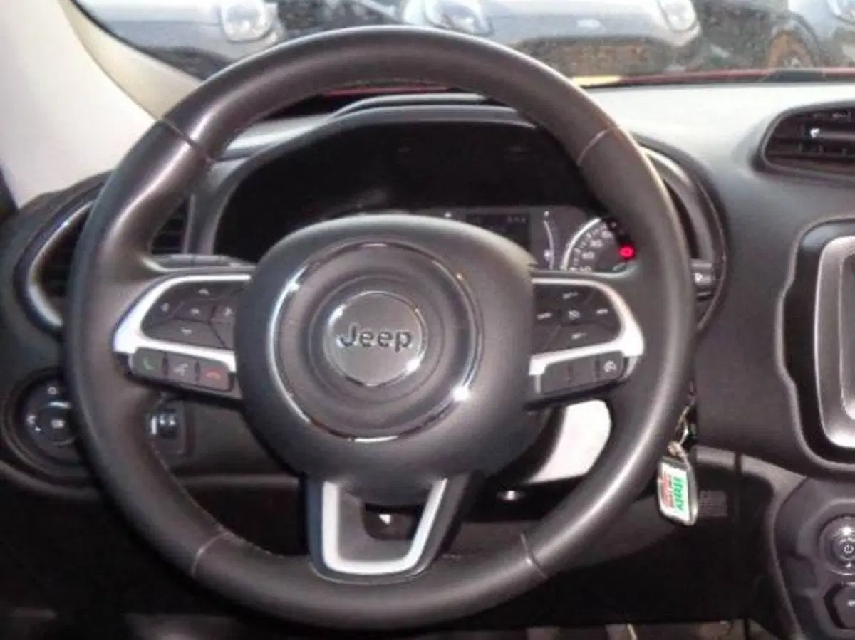 Jeep Renegade usata a Salerno (17)
