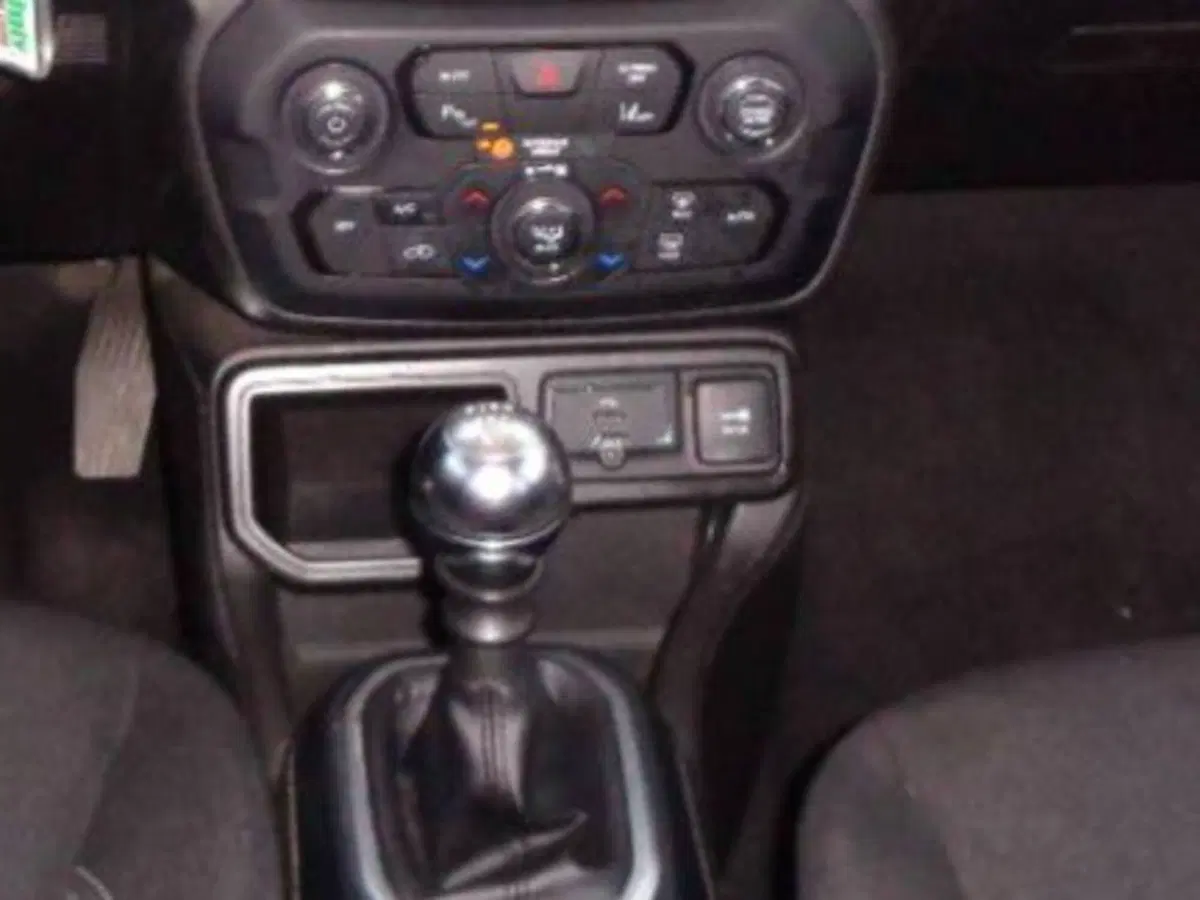 Jeep Renegade usata a Salerno (19)