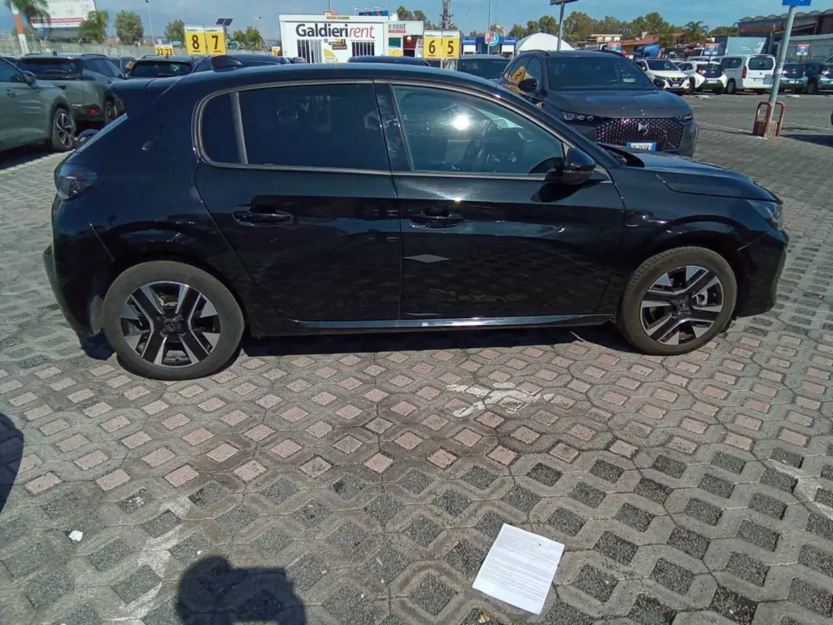 Peugeot 208 usata a Salerno (11)