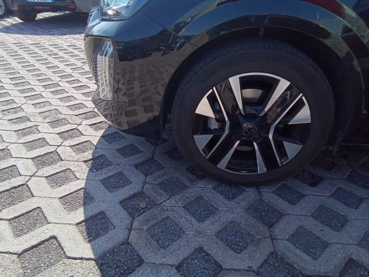 Peugeot 208 usata a Salerno (19)