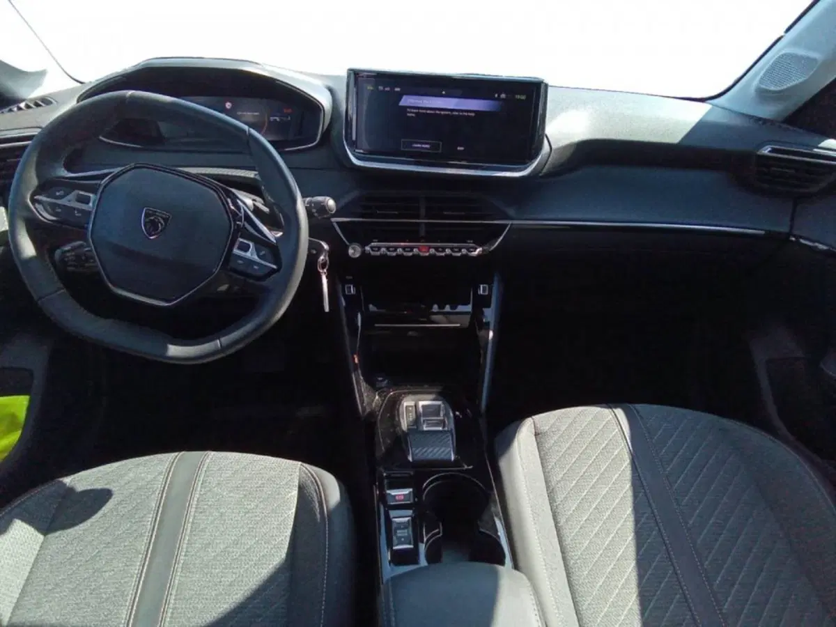 Peugeot 208 usata a Salerno (7)