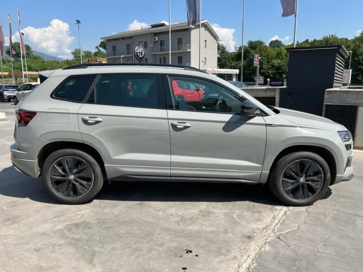 Skoda Karoq usata a Salerno (11)