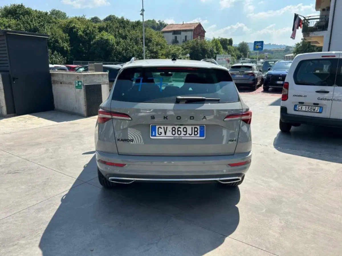 Skoda Karoq usata a Salerno (12)