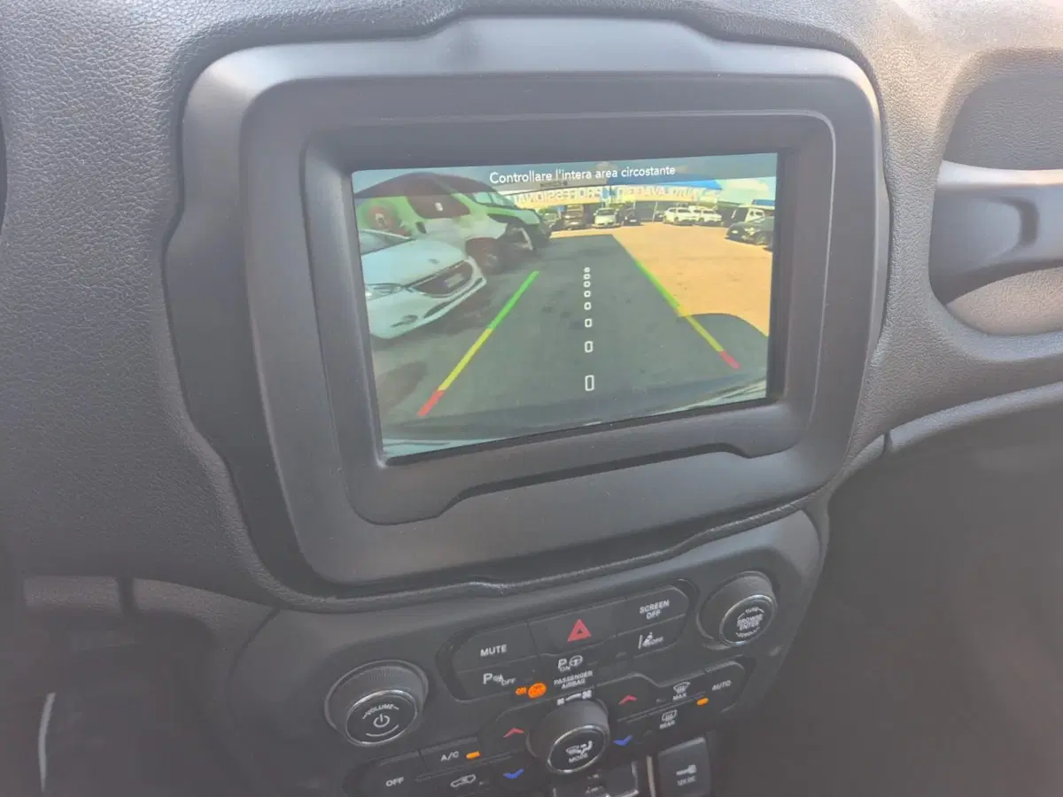 Jeep Renegade usata a Salerno (15)