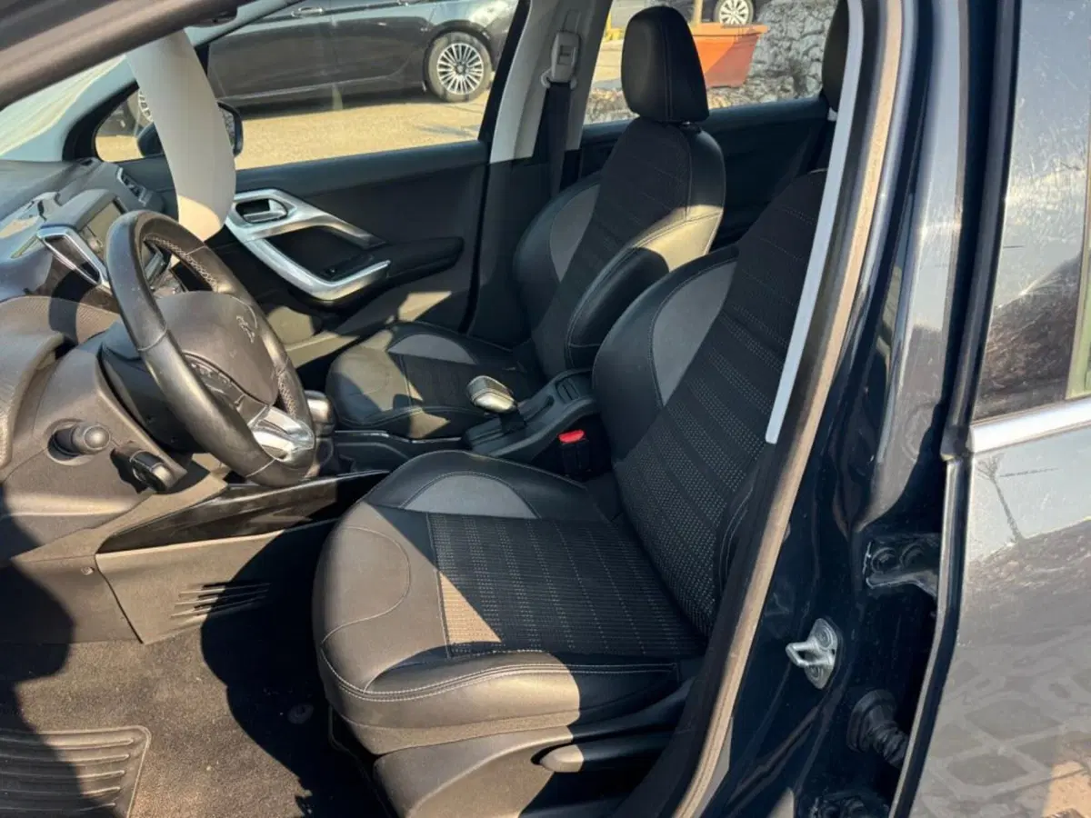 Peugeot 2008 usata a Salerno (17)
