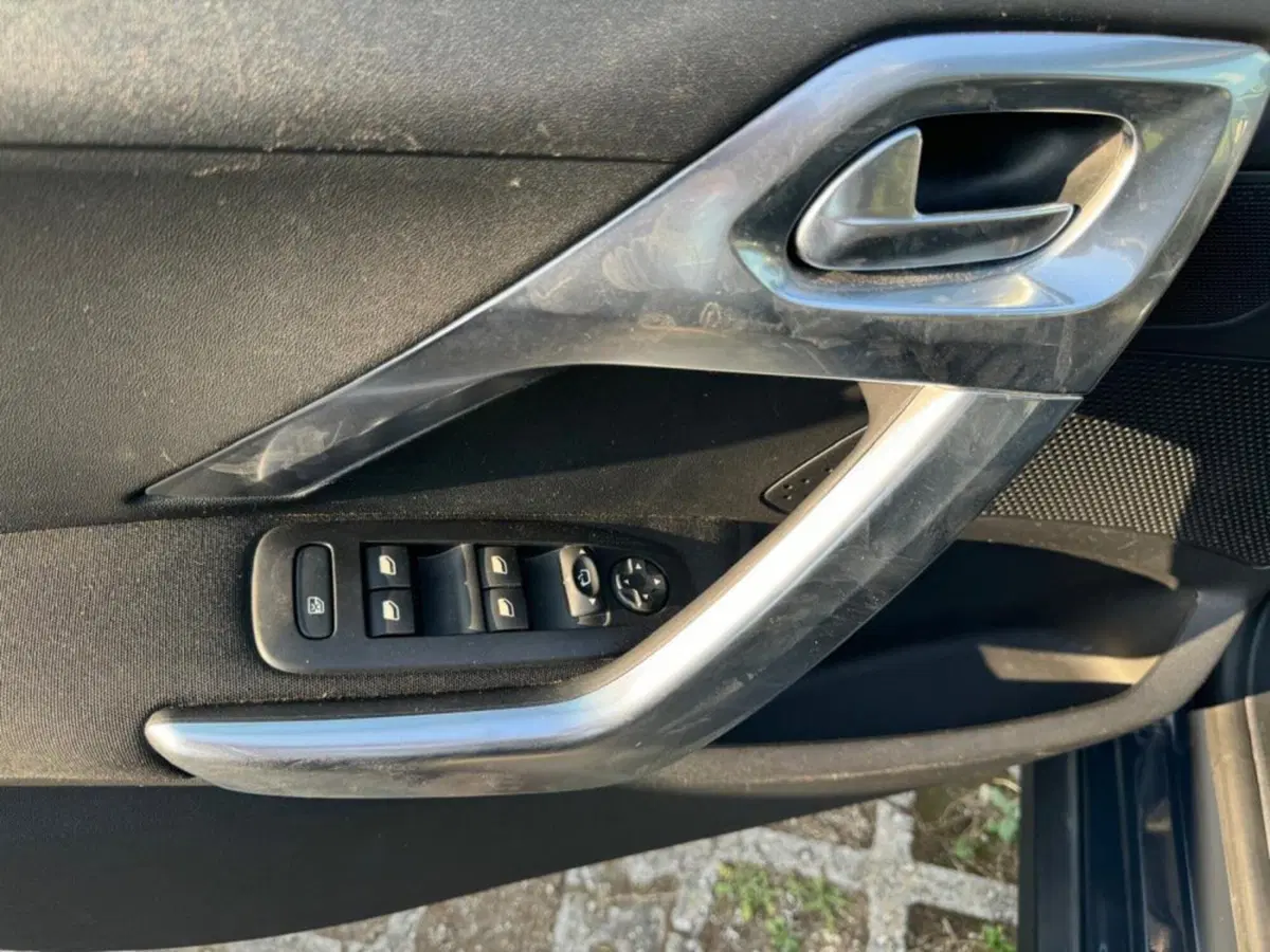 Peugeot 2008 usata a Salerno (18)